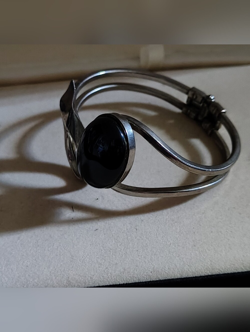 🖤 Vintage Modernist Silver Black Onyx Cabochon Bangle Bracelet 🖤